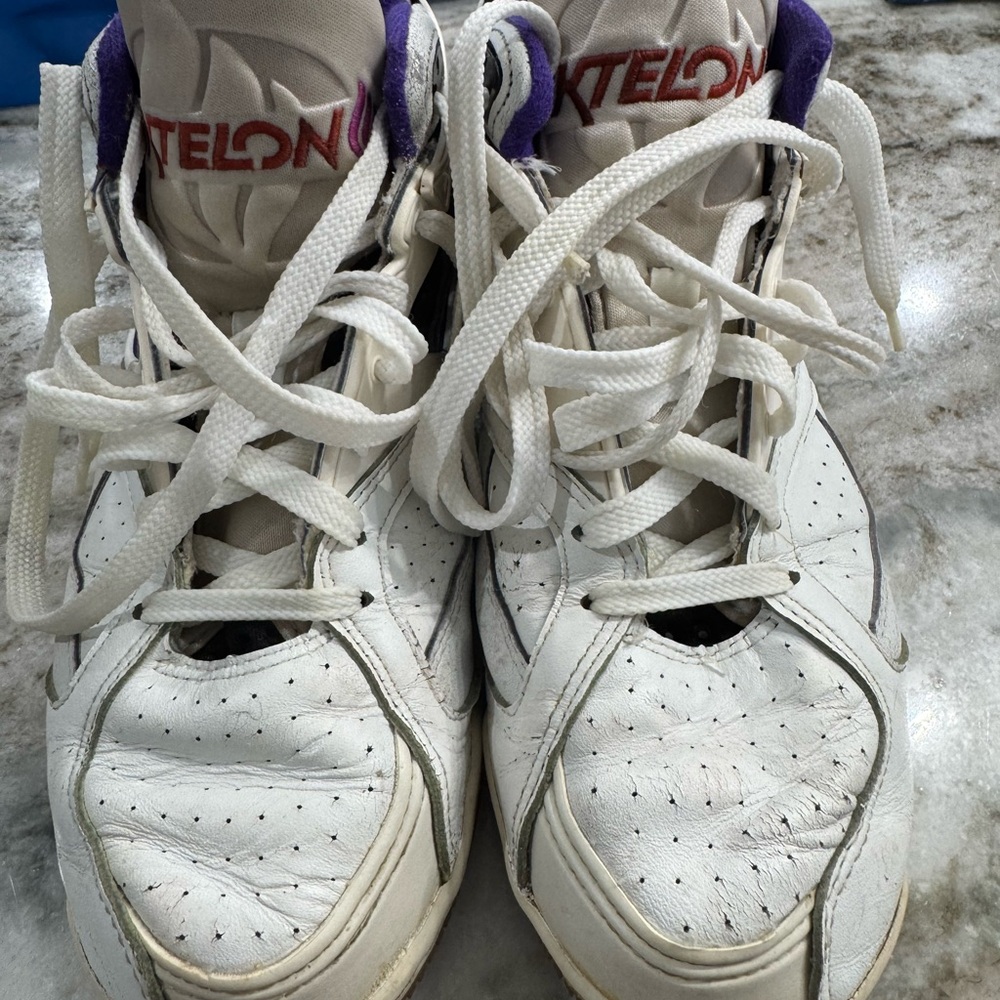 Ektelon Quadra Mid (Size8) Racquetball/Squash Sneakers White/Purple